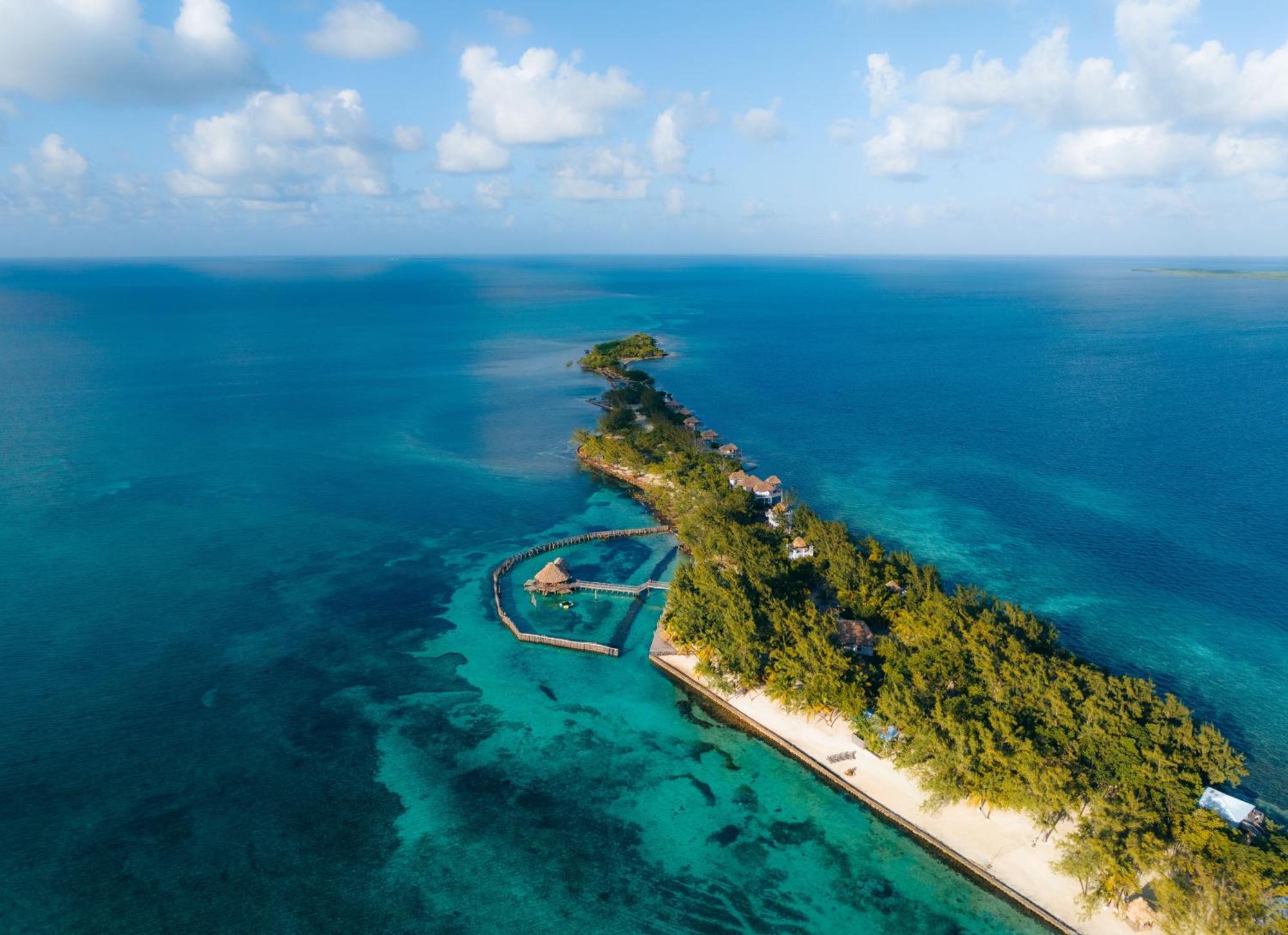 Thatch Caye Resort A Muy'Ono Resort ホプキンズ エクステリア 写真